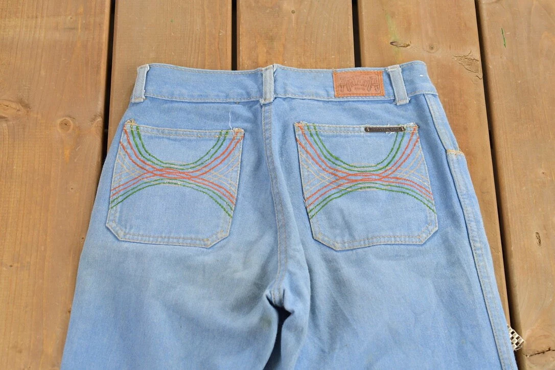 Vintage 1970s Arizona Flare Denim Jeans Size 27 x 33 / Flare Jeans / American Vintage / Rainbow Embroidery / Streetwear / 80s de