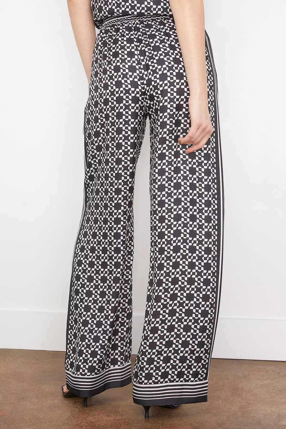 Zuna Straight Leg Pajama Pant in Black